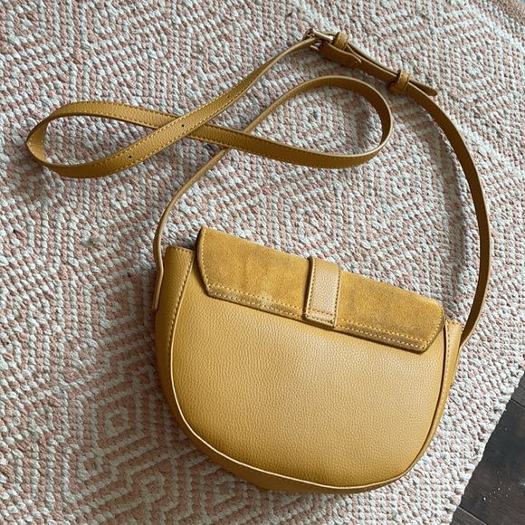 Mustard Yellow and Gold Satchel - Picture 5 of 5